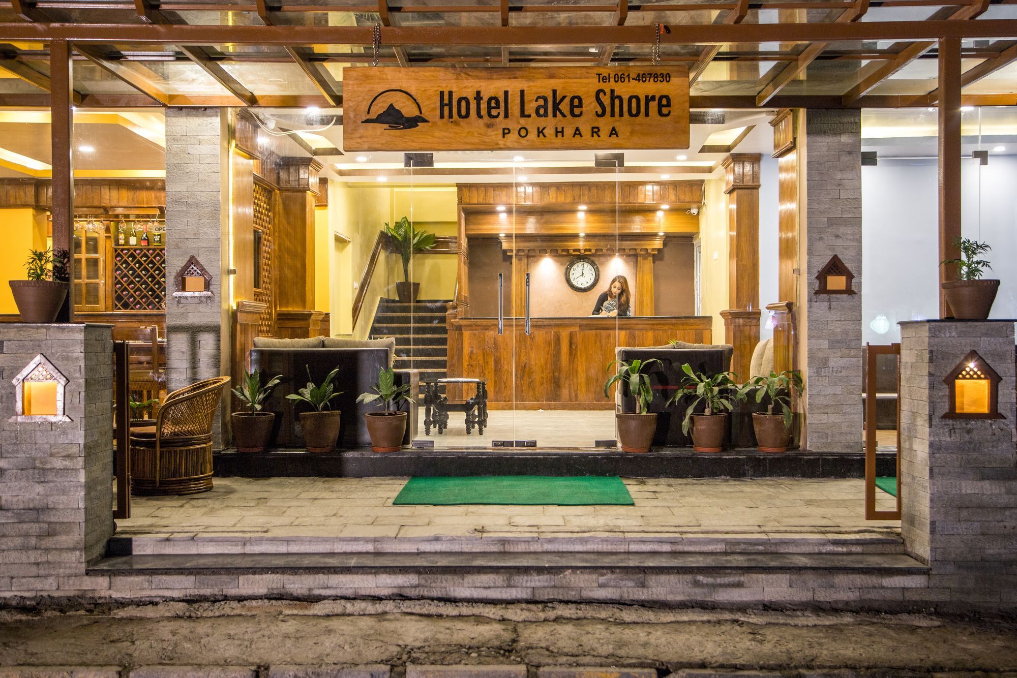 Hotel Lake Shore Pokhara Exterior foto